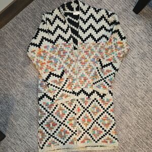 Debut Black and Cream Houndstooth Knit Cardigan